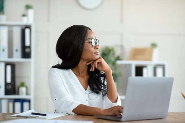 Instagram Reels vs. TikTok vs. Snapchat: Which Should Businesses Use? [Marketing Professional Data]